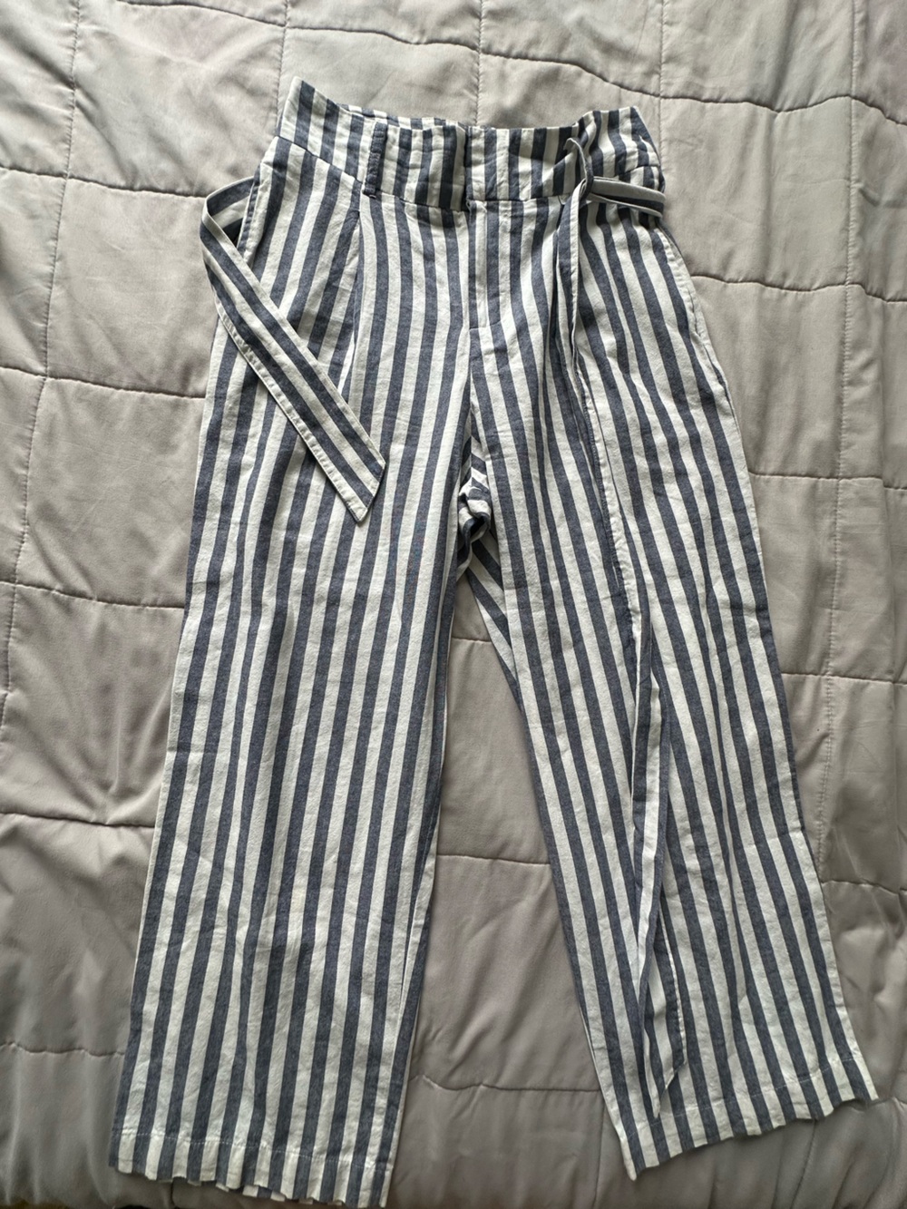 Zara Men's Striped Sweatpants in Blue & White